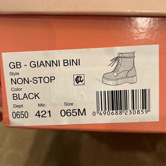 NIB Gianni Bini Non-Stop Studded Chunky Lug Sole
Platform Booties, 6.5 - Picture 5 of 6